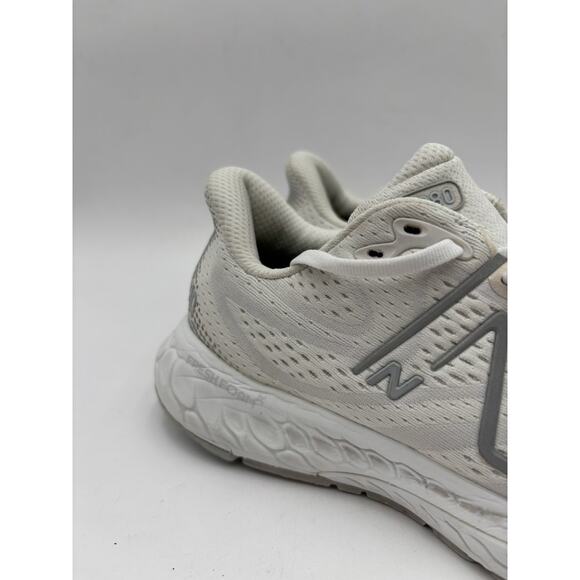 New Balance FRESH FOAM X 880 Women's NWB Running Shoe White US Size 8.5 - Picture 3 of 9